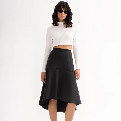 Sulh - Deepback Flared Skirt