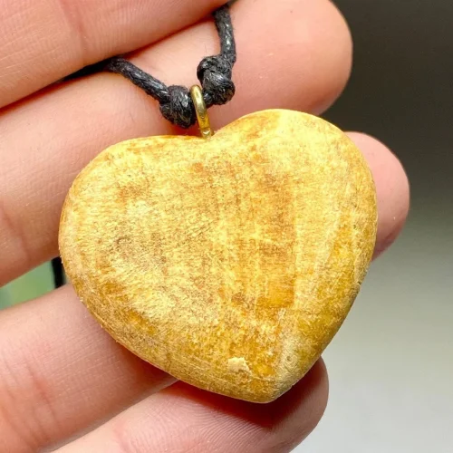 Miebox Rituals - Love Energy: Palo Santo Heart Necklace