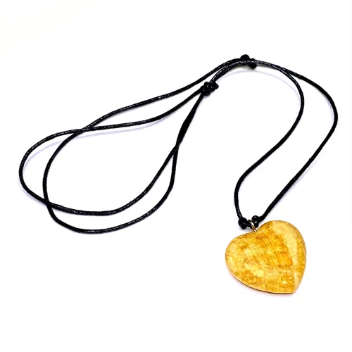 Miebox Rituals - Love Energy: Palo Santo Heart Necklace