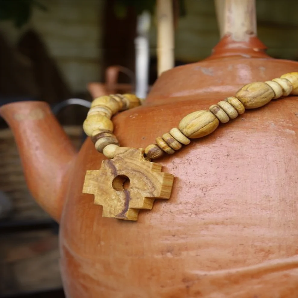 Miebox Rituals - Pearl Of The Spiritual Path: Palo Santo And Chakana Necklace (inca Cross Necklace)