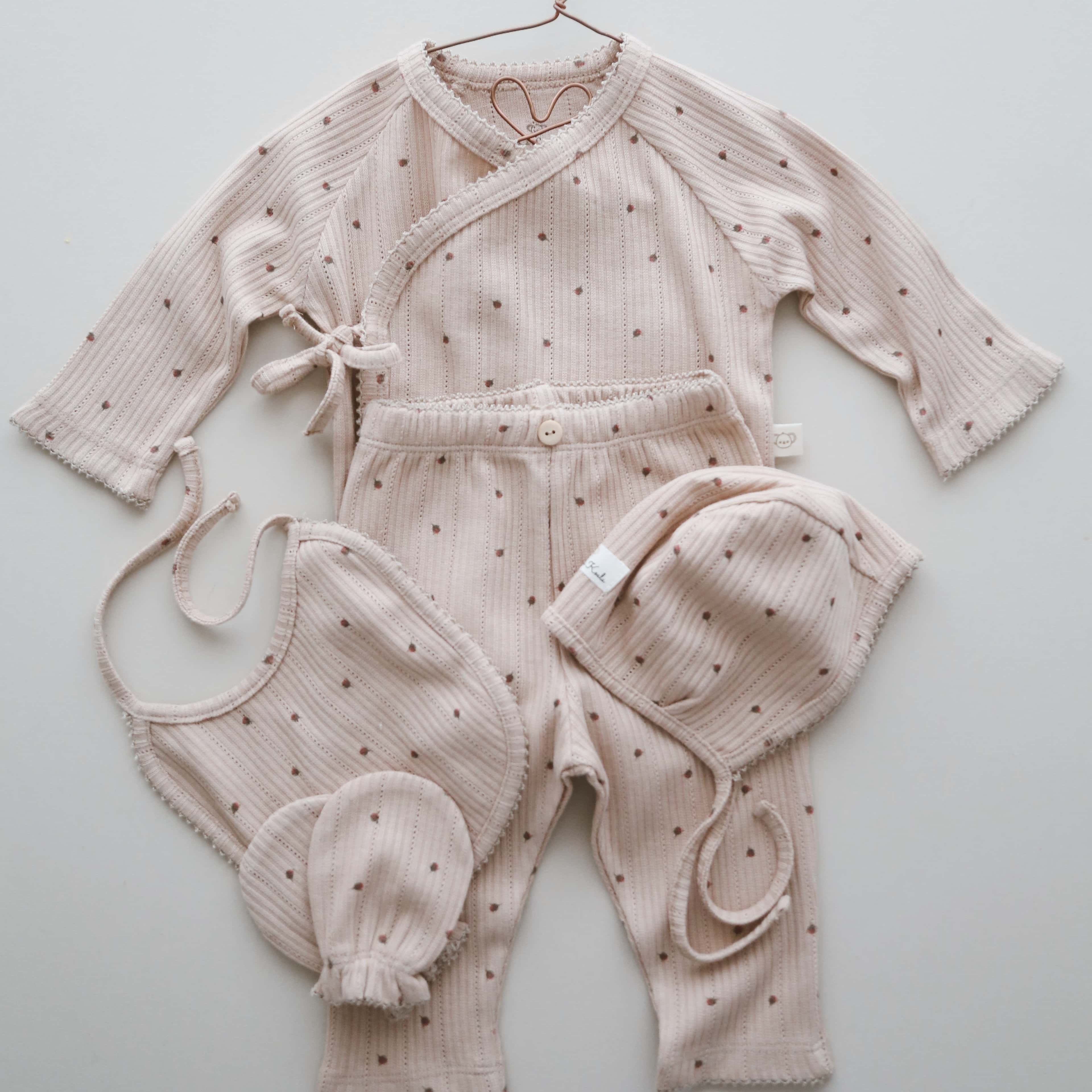 5-piece Double Breasted Newborn Set With Flower-patterned