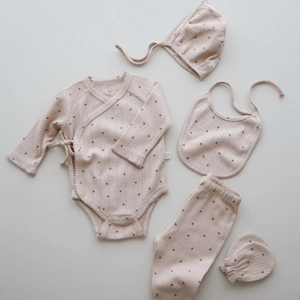 OhLaLaKoala - 5-piece Double Breasted Newborn Set With Flower-patterned