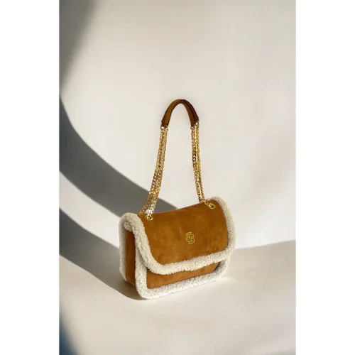 Bloomsbury İstanbul - Les Alpes Suede Shearling Shoulder Bag