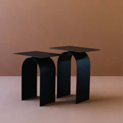 goods - Curve No: 01 Side Table