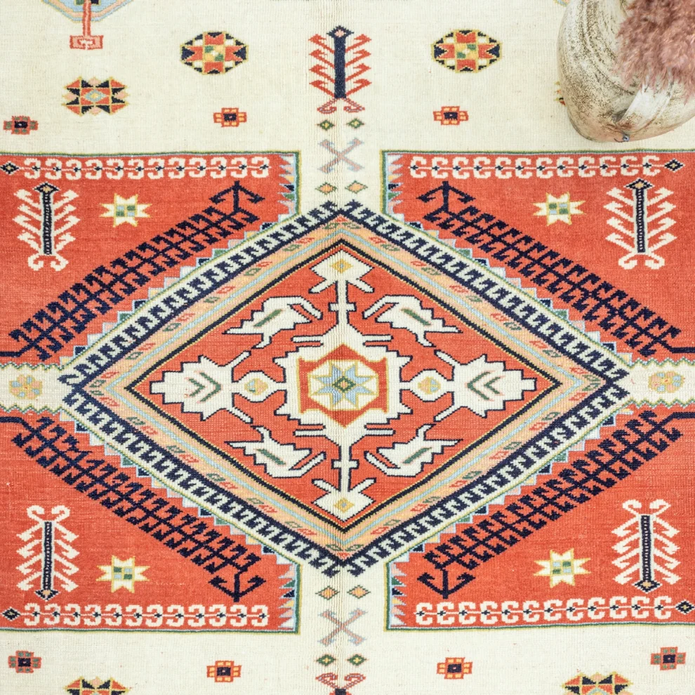 Soho Antiq - Orchis Hand-woven Geometric Designed Wool Rug 221x288 Cm