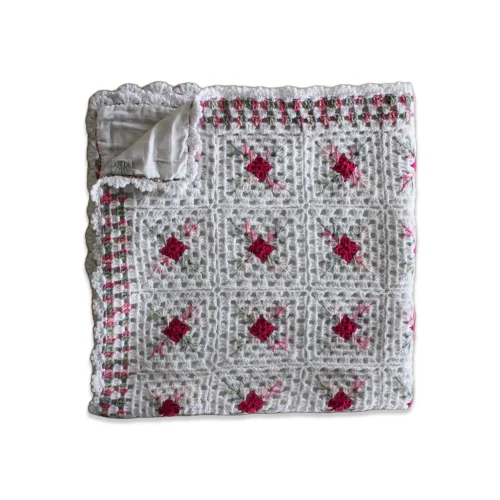 Fin All Design - Pink Floral Hand-knitted Blanket