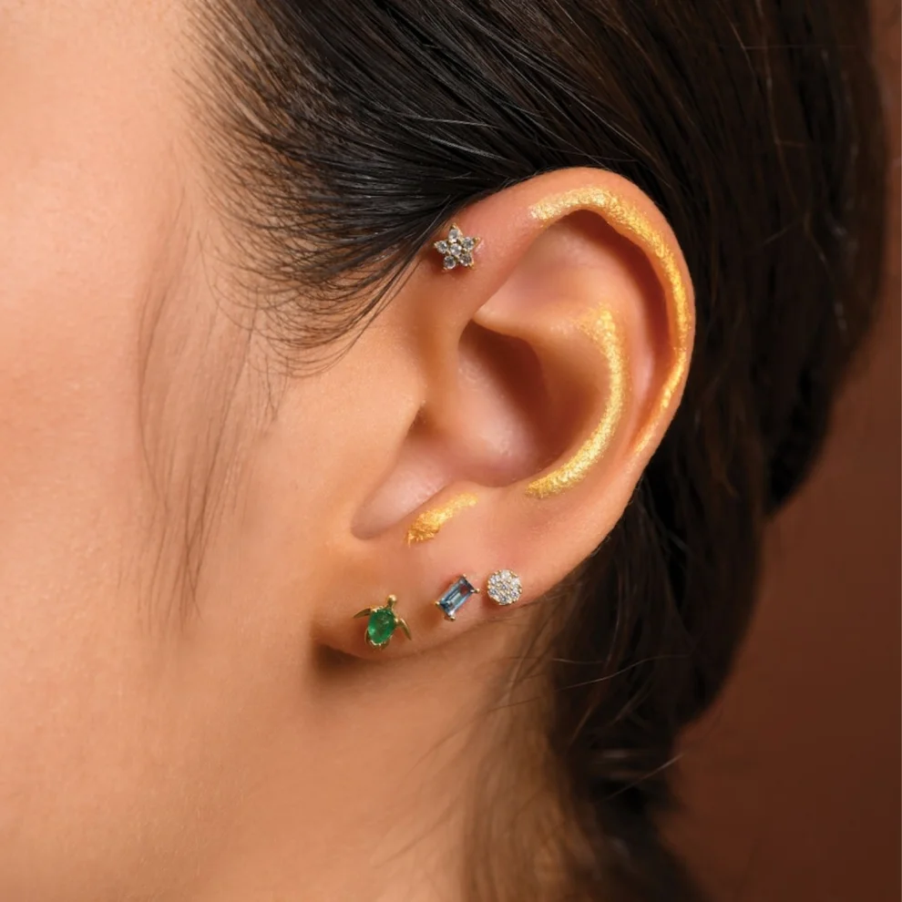 Studio D'oro - Caretta Emerald 14k Gold Piercing