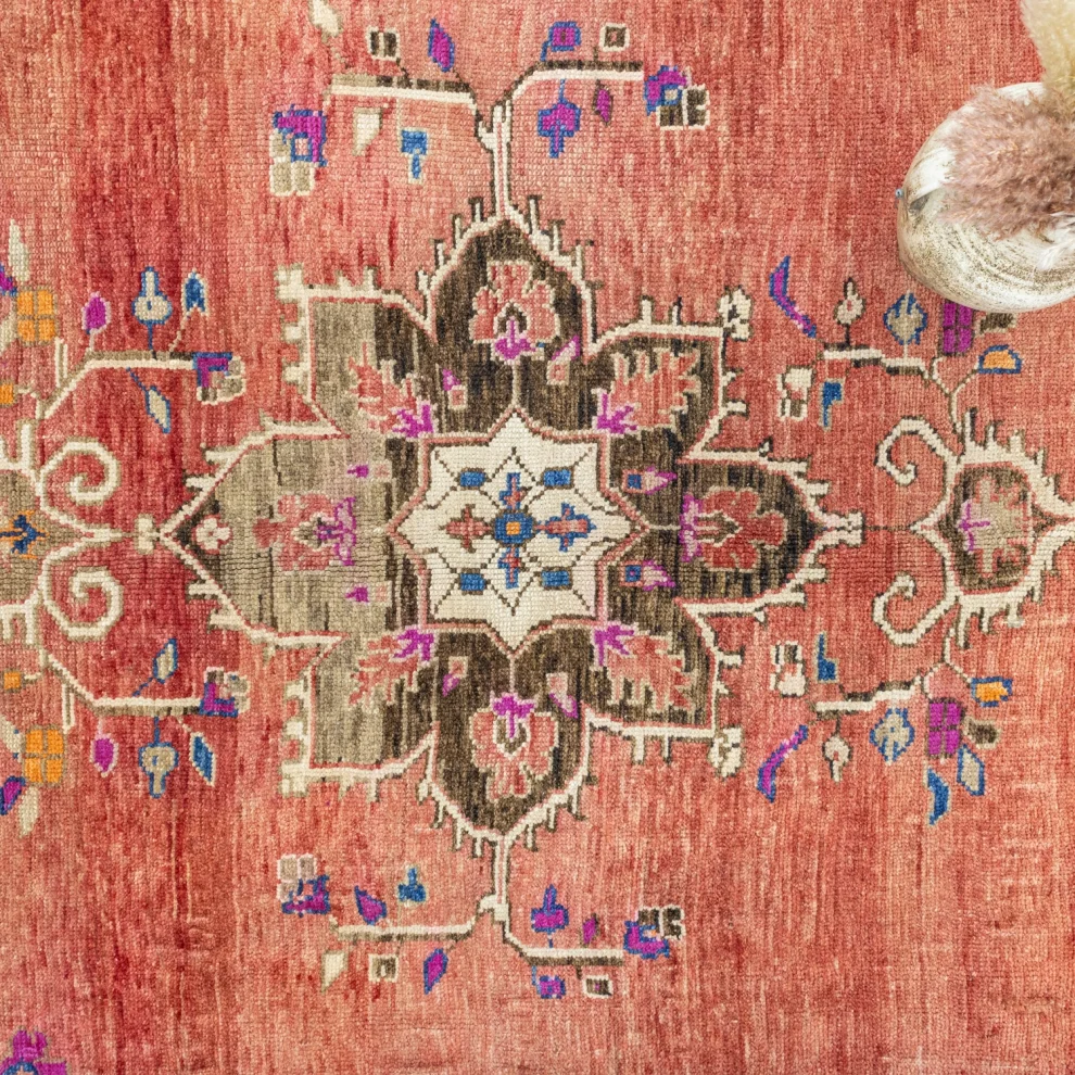 Soho Antiq - Delar Hand-woven Red Wool Khorsa Rug 218x345 Cm