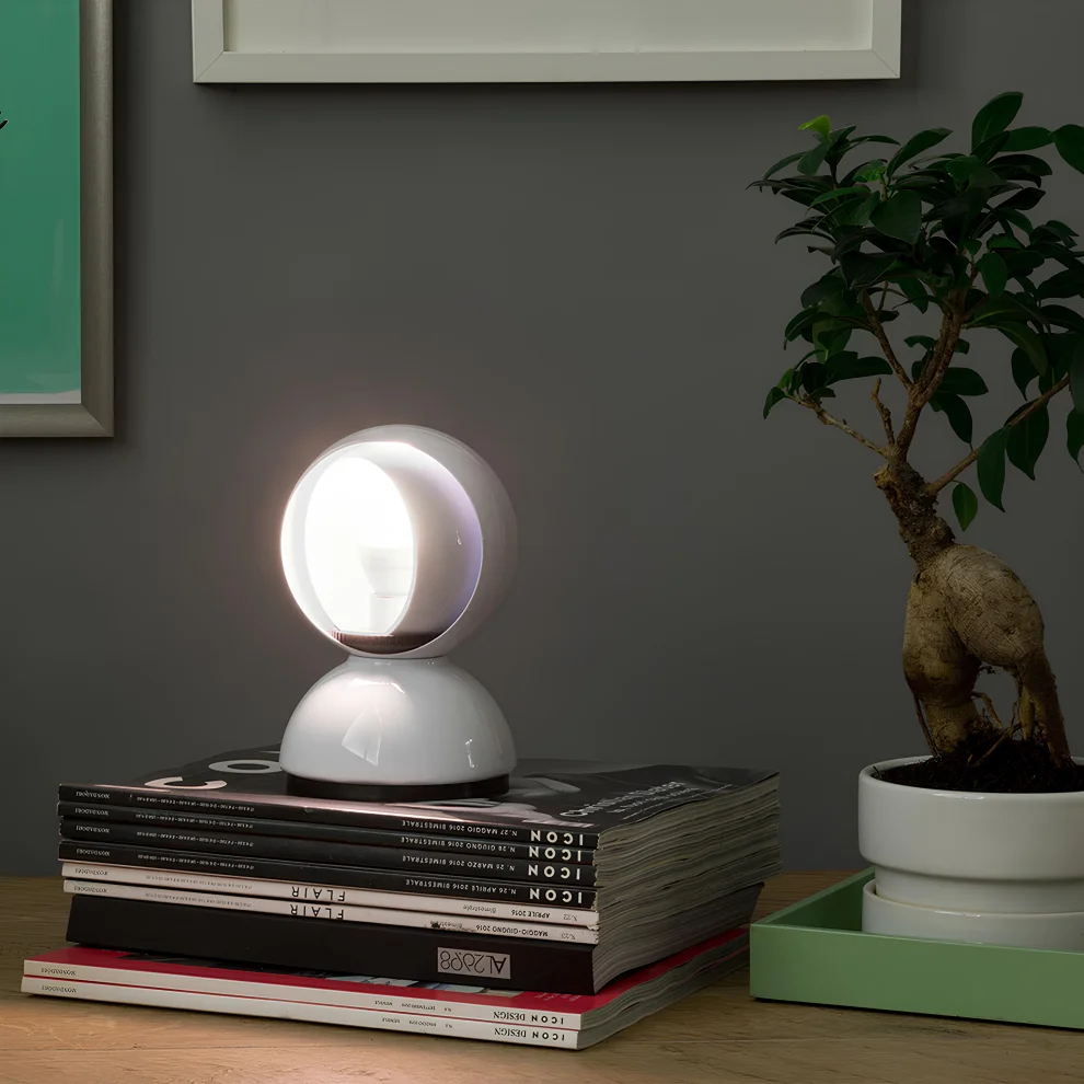 Artemide - Eclisse Desktop Lighting