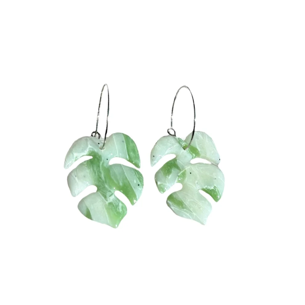 Daisy Lazy Creations - Multicolored Monstera Earring With Transparent Detail