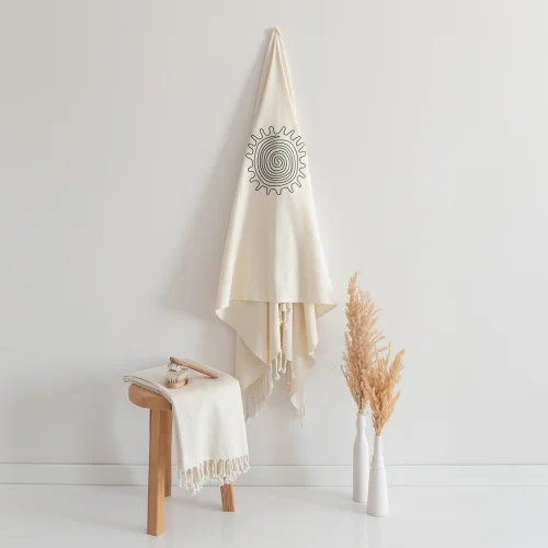 Lofuta - In The Middle Cycle Embroidered Turkish Towel