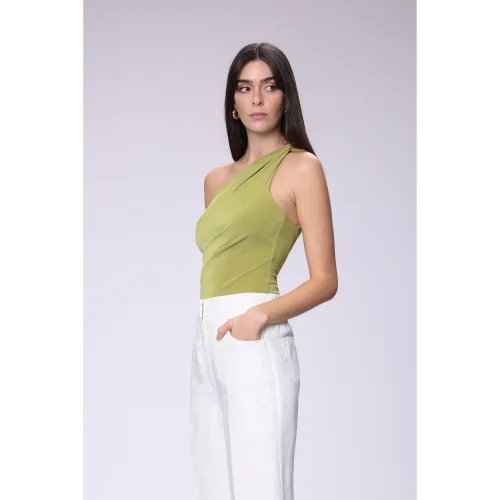 House of IKA - One Shoulder Knot Top