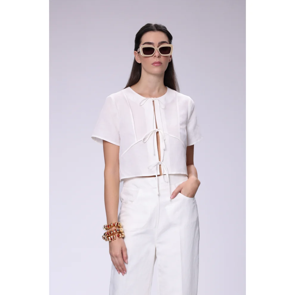 House of IKA - Linen Tied Top