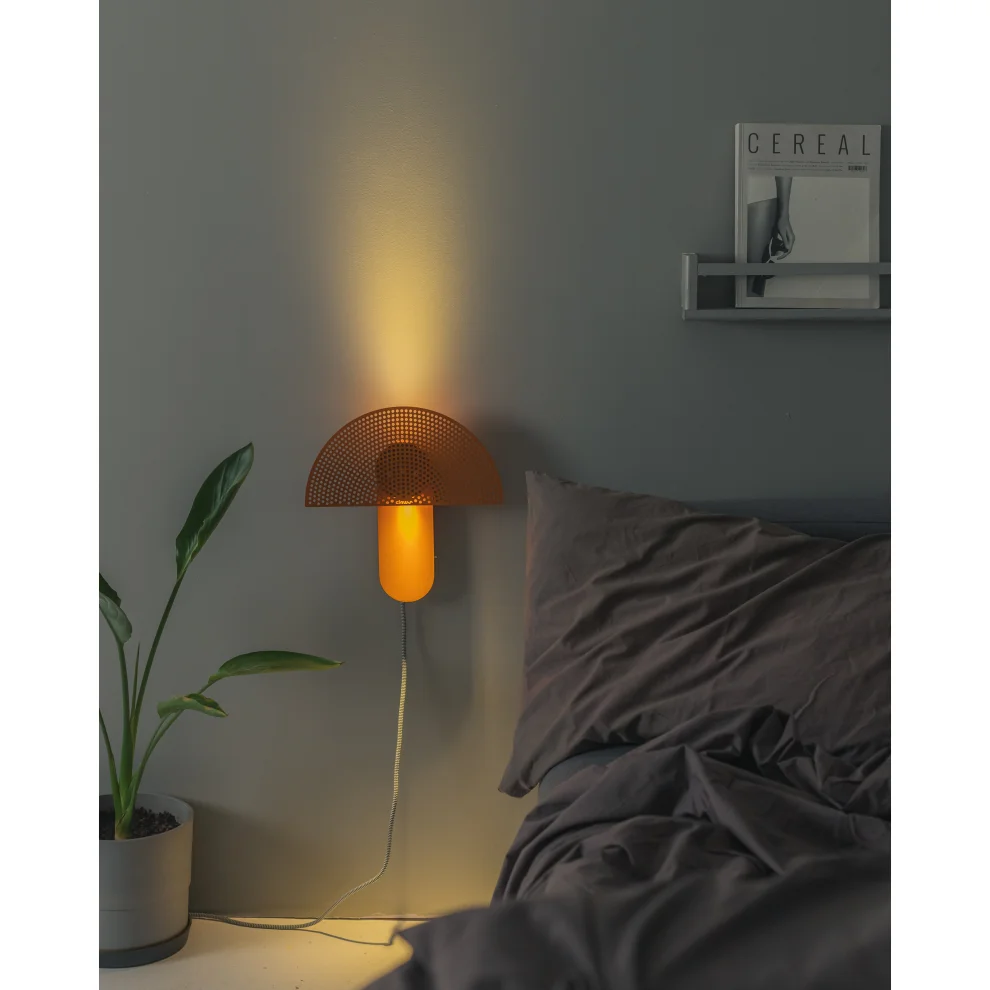 Claws - Orbit Wall Lamp