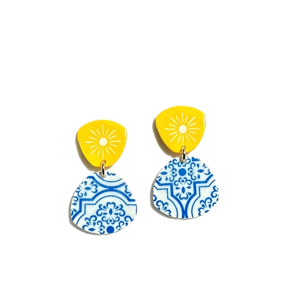 Daisy Lazy Creations - Portuguese Patterned Earring With Sun Detail