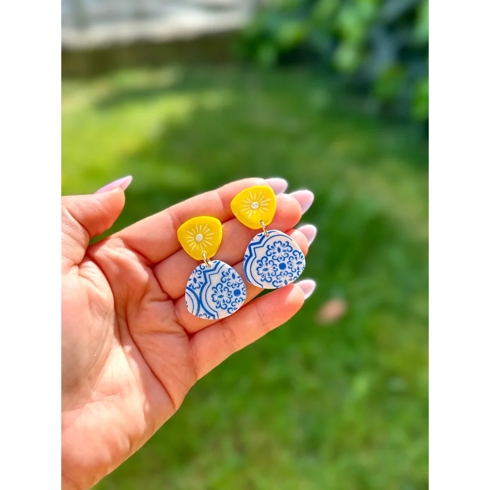 Daisy Lazy Creations - Portuguese Patterned Earring With Sun Detail