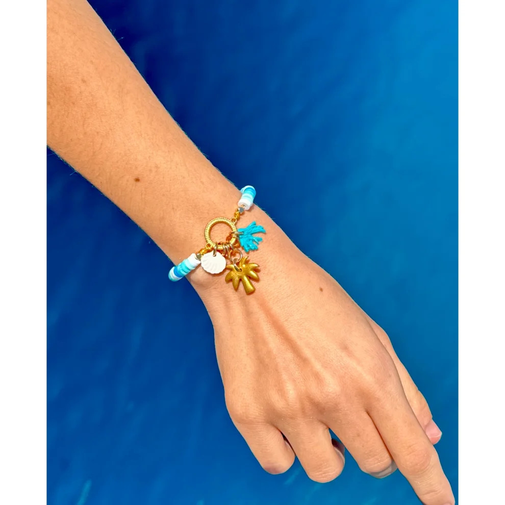Daisy Lazy Creations - Adjustable Bracelet With Palm Tree Detail