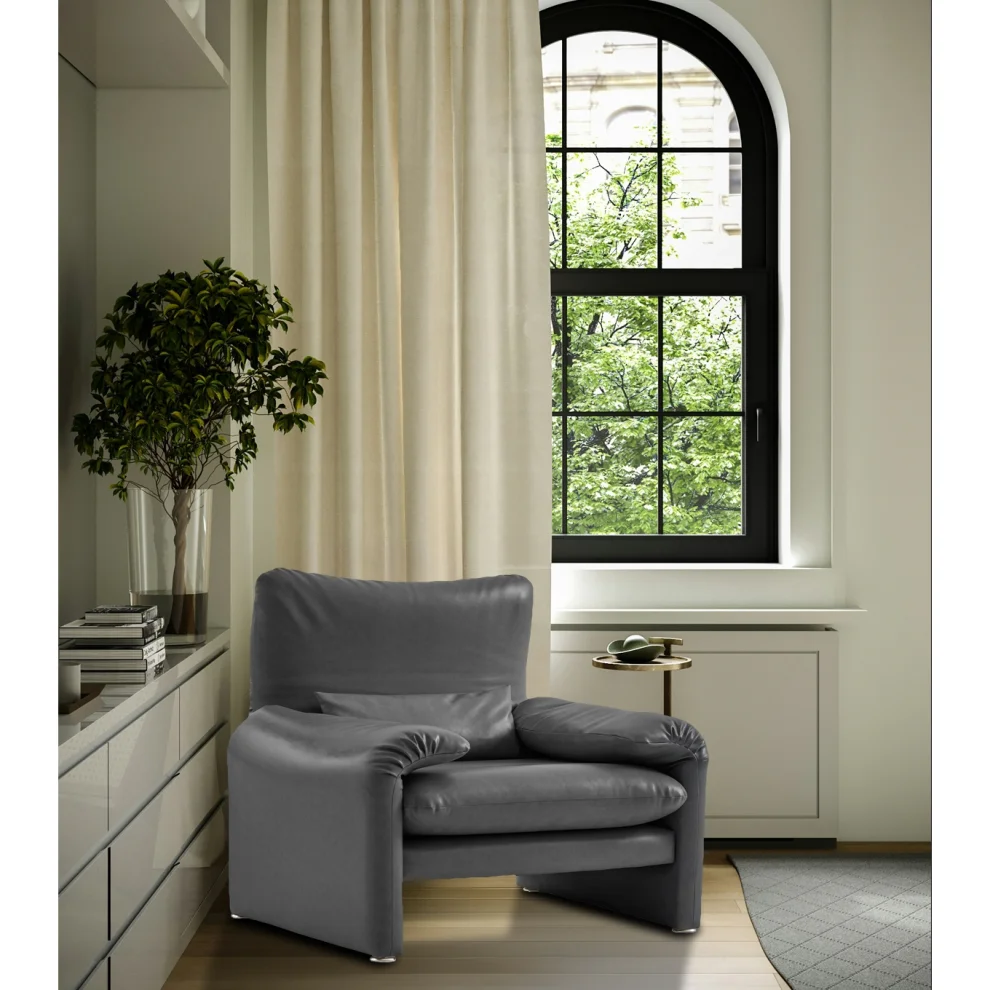 Bekaliving - Proteo Leather Armchair