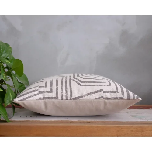 Miliva Home - Modern Stripes Design Throw Pillow Cover