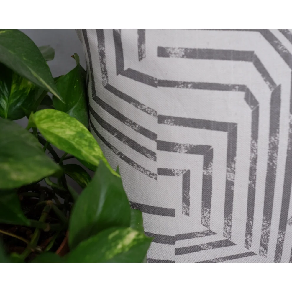 Miliva Home - Modern Stripes Design Throw Pillow Cover