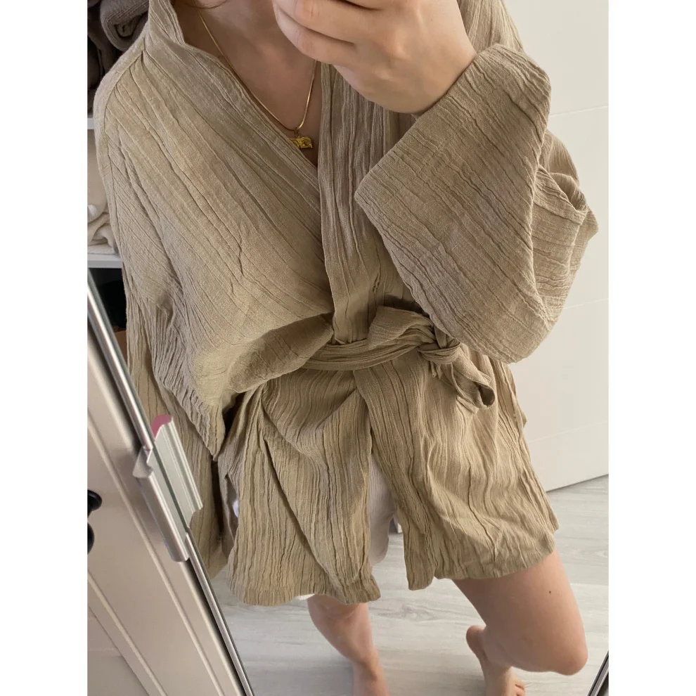 Delicate - Crinkle Kimono