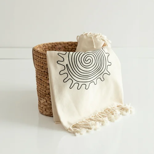 Lofuta - In The Middle Cycle Embroidered Turkish Towel