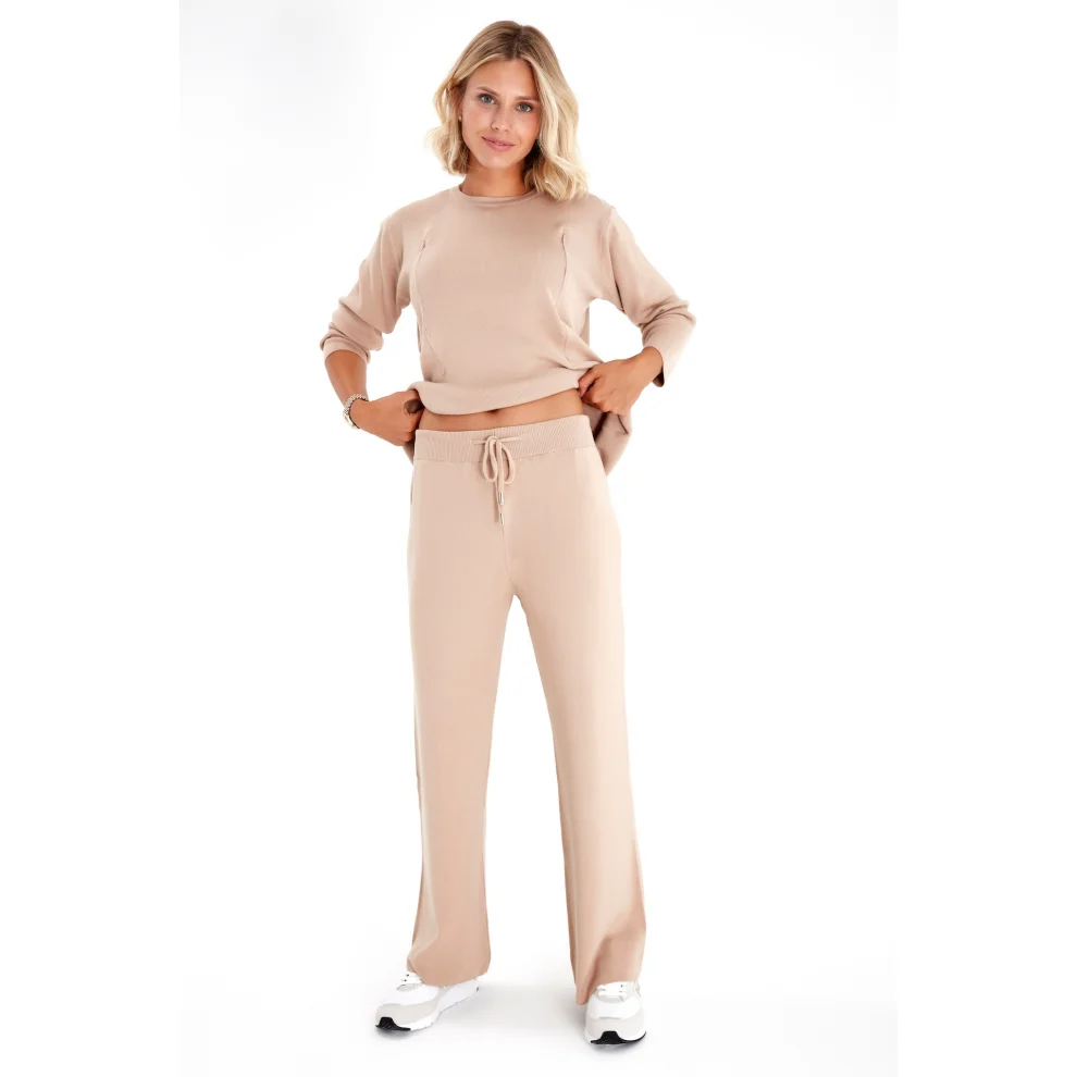 Accouchee - Effortless Elegance Set With Rib Side Zip Maternity/nursing Top & Lounge Pants