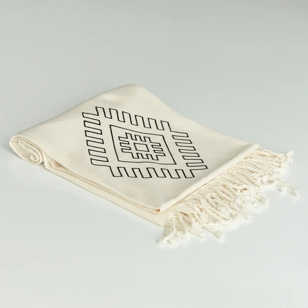Lofuta - Dual Pitrak Symbol Embroidered Turkish Towel