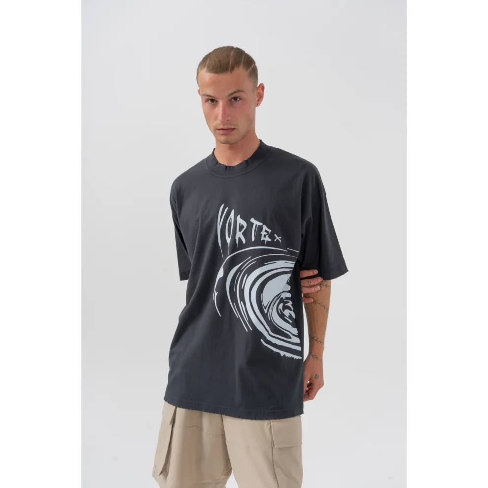 Luz de Yusa - Printed Cutout T-shirt