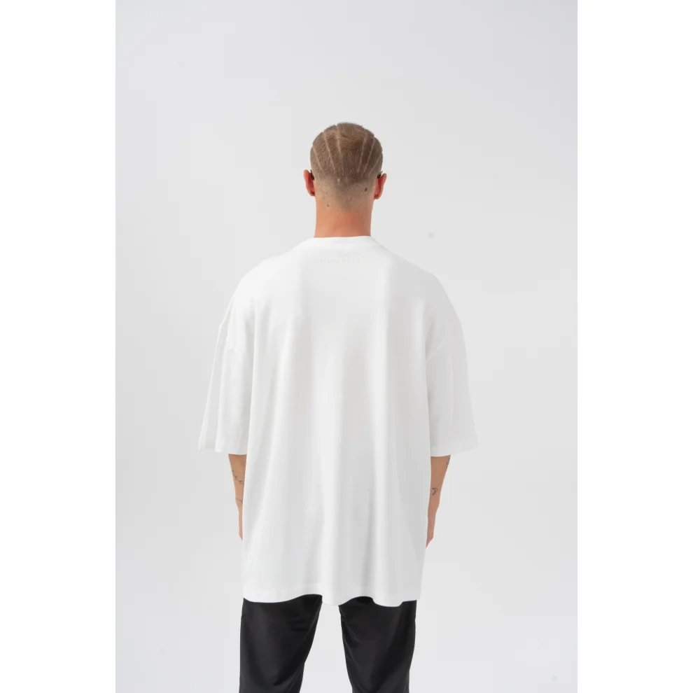 Luz de Yusa - Asymmetric T-shirt