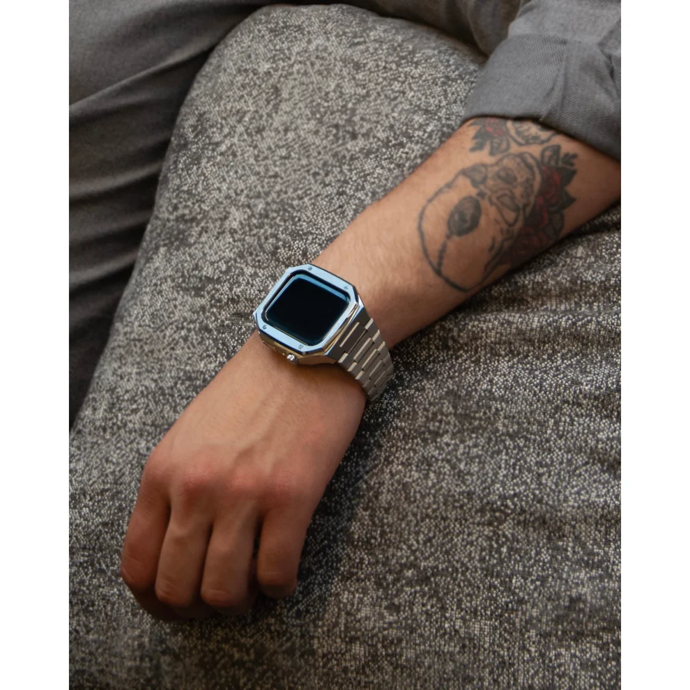 Lena Muar - Grigio Apple Watch Case
