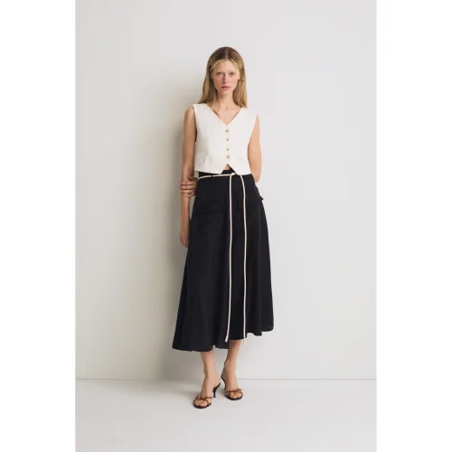 PILEA - Lyocell Bell Skirt With Pockets