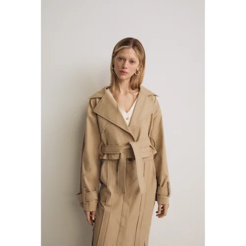 PILEA - Cotton Beige Short Trench Coat