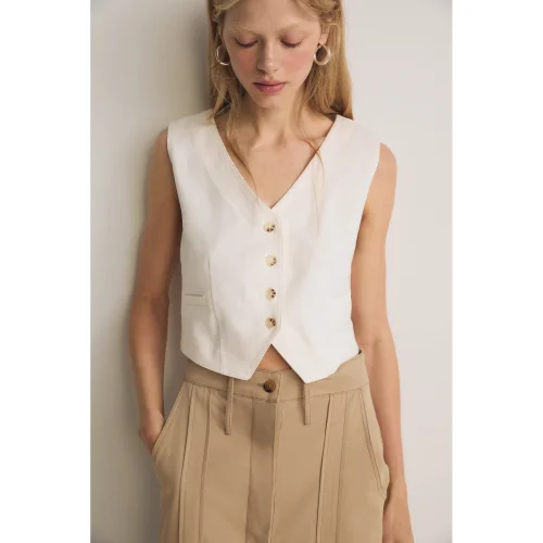 PILEA - Fitted Crop Vest