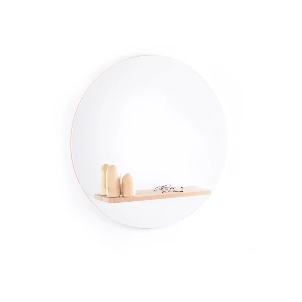 ANANAS - Rounded Mirror With Oak Shelf