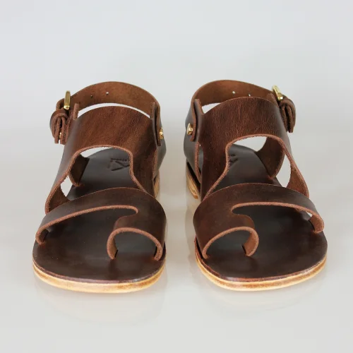Ki Studio Co - Kaigara Buckle Detailed Flip Flops Sandals