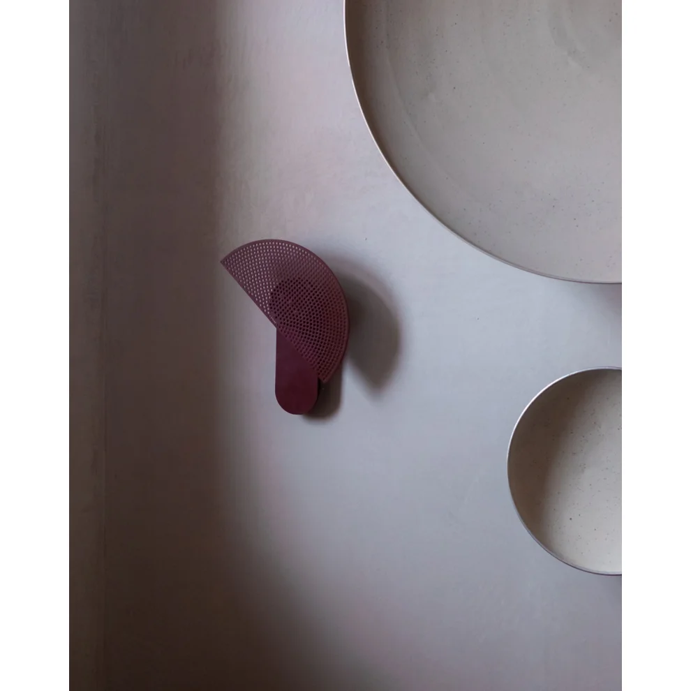 Claws - Orbit Wall Lamp