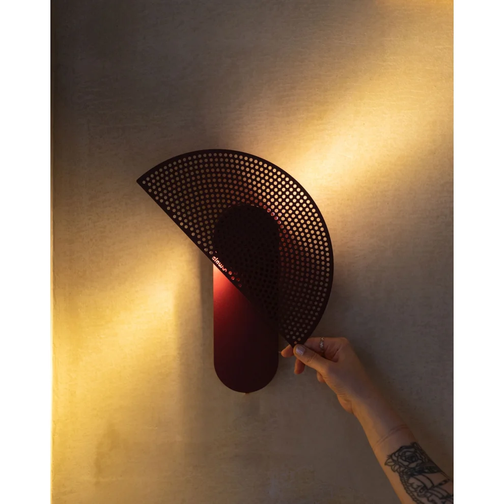 Claws - Orbit Wall Lamp