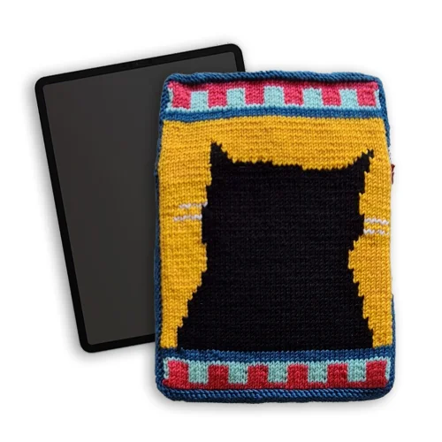 Zone Design - 11" Hand-knitted Laptop/tablet Sleeve - Meow