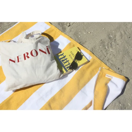 Neroni Home - Striped Beach Towel