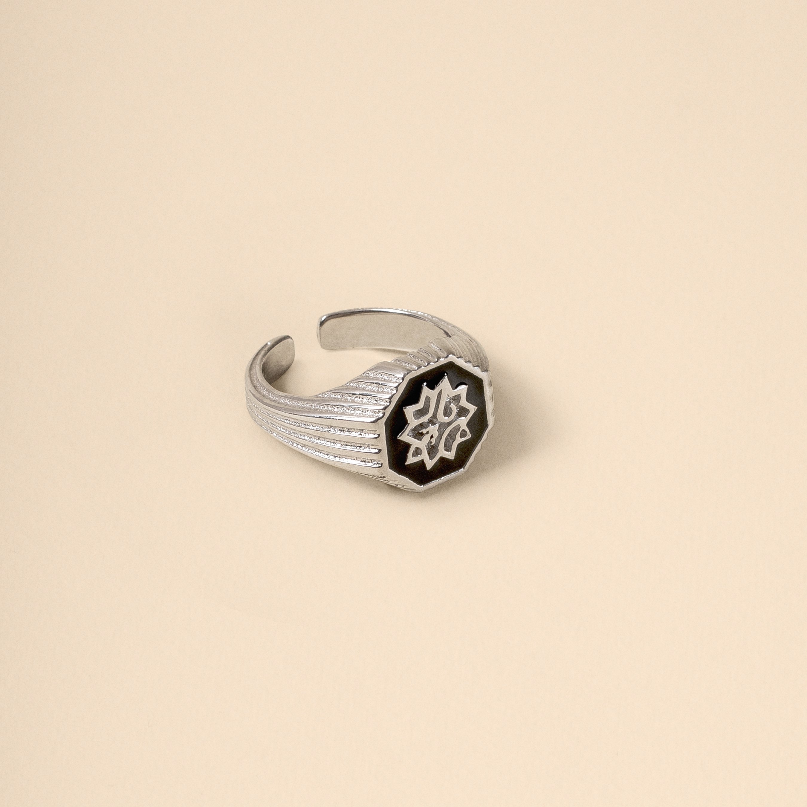 Adel Small Ring