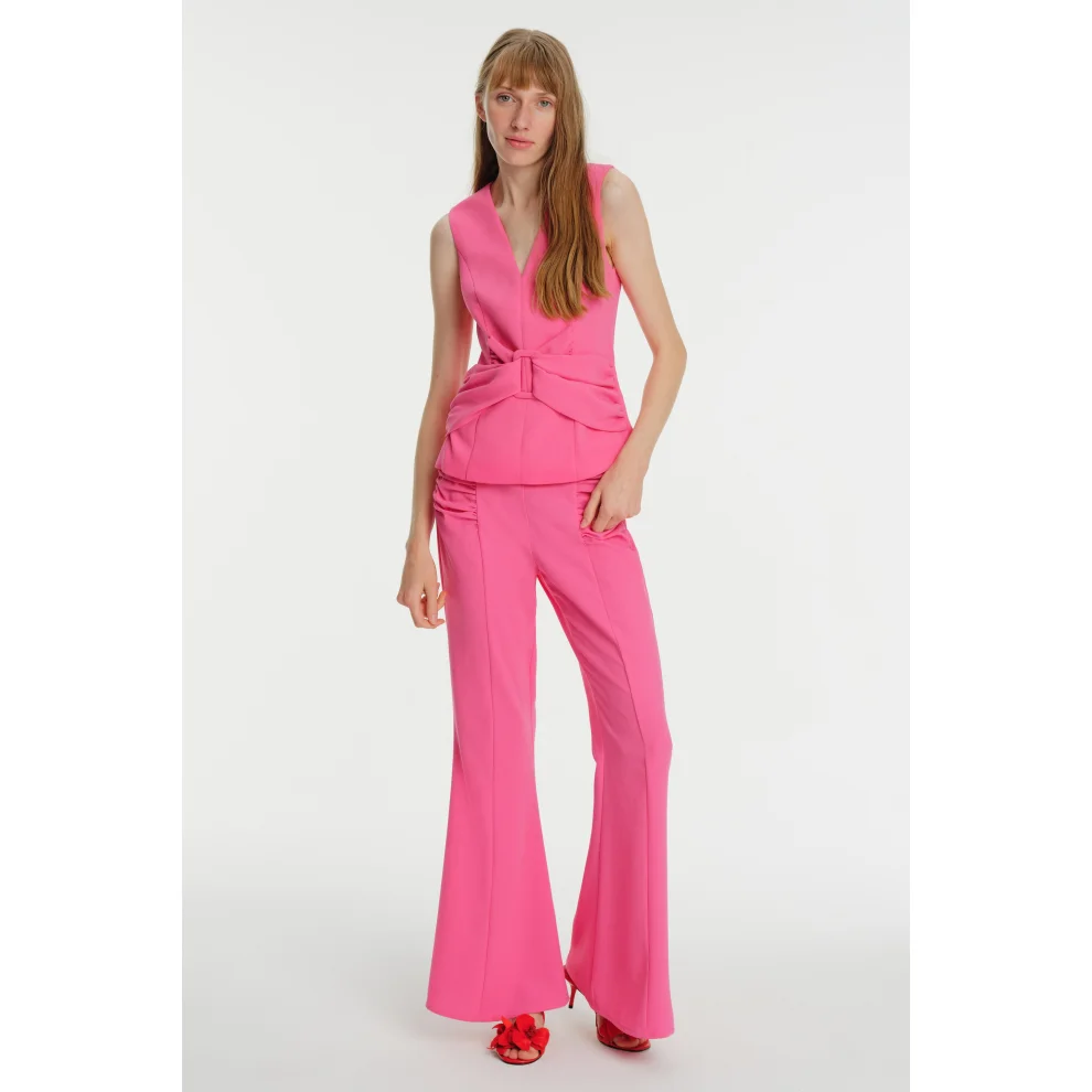 EXQUISE - Pink V-neck Crepe Blouse With Waist Detail | hipicon