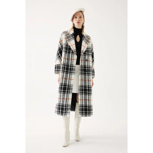 EXQUISE - Patterned Coat