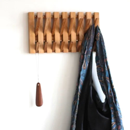 Vune Concept - Bachata Handmade Wooden Hanger