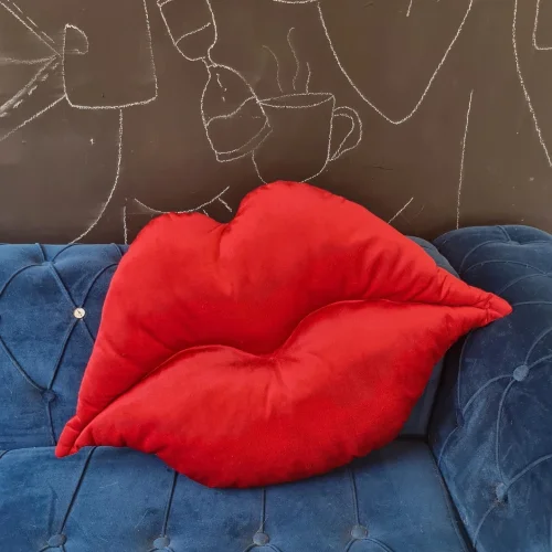 Merve Arslan Art - Design Lip Pillow