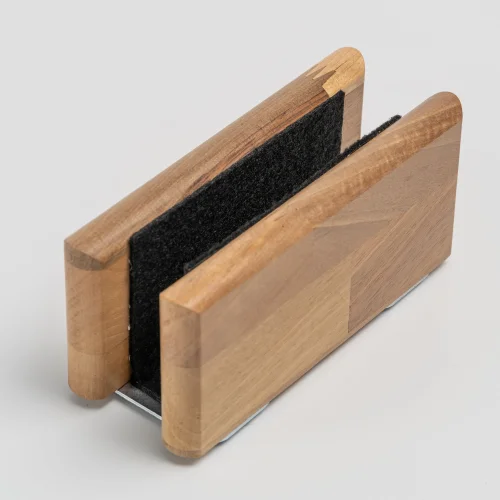 WoodsUpp - Vertical Laptop Holder