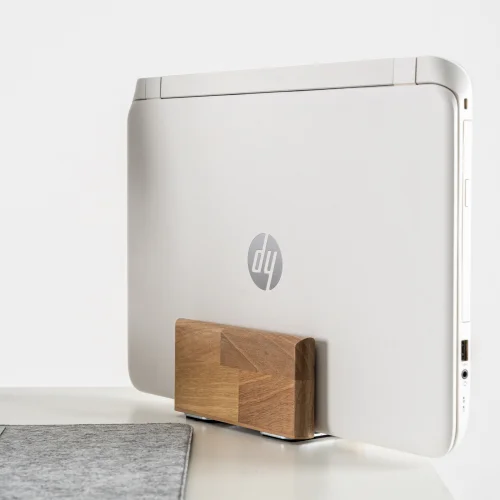 WoodsUpp - Vertical Laptop Holder