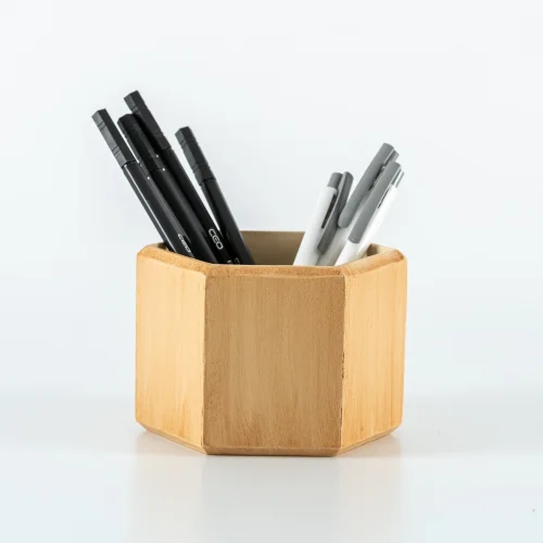 WoodsUpp - Heka Desktop Wooden Pen Holder