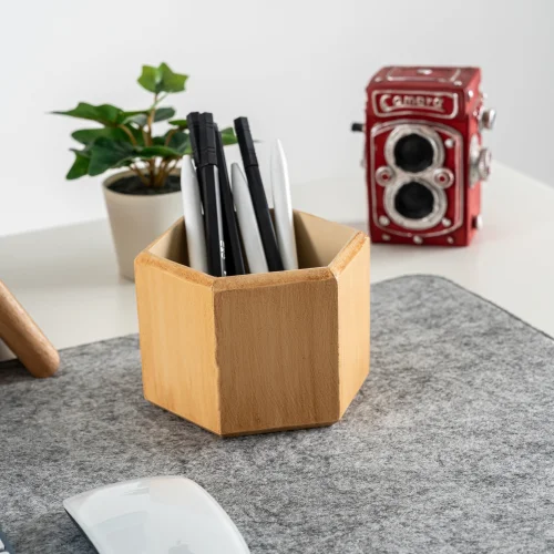 WoodsUpp - Heka Desktop Wooden Pen Holder