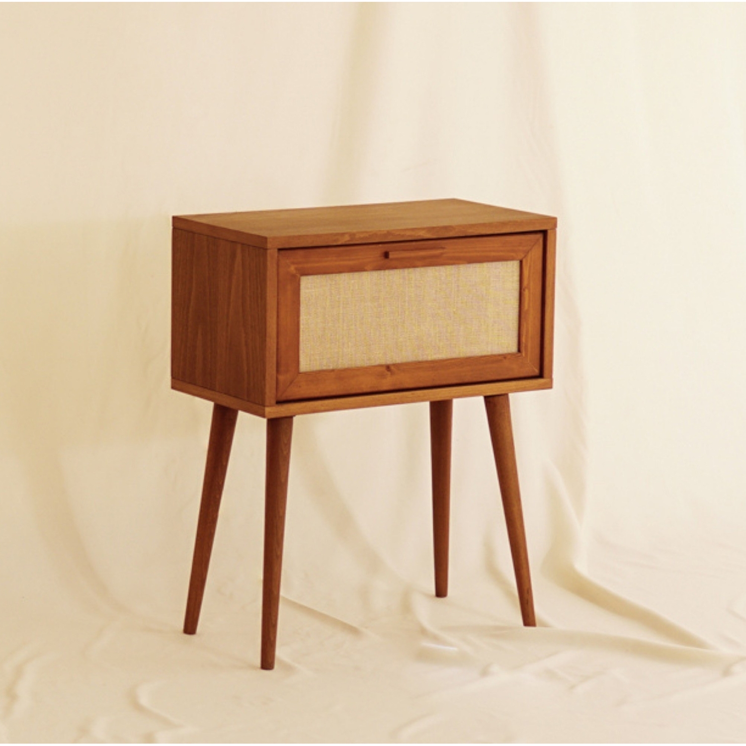 Evarado Bedside Table